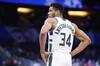 明日雄鹿迎战篮网 字母哥生病但大概率出战 霍勒迪等6名球员缺战