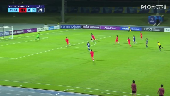 U17男足0-2落后日本!中国后场传球被断,斋藤翔挑过秦子牛破门